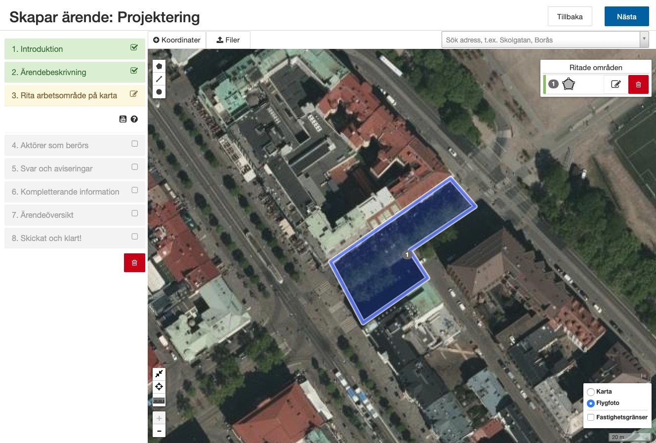 Skärmdump som visar ett utmarkerat arbetsområde på en digital karta. Området är gjort med polygonverktyget.